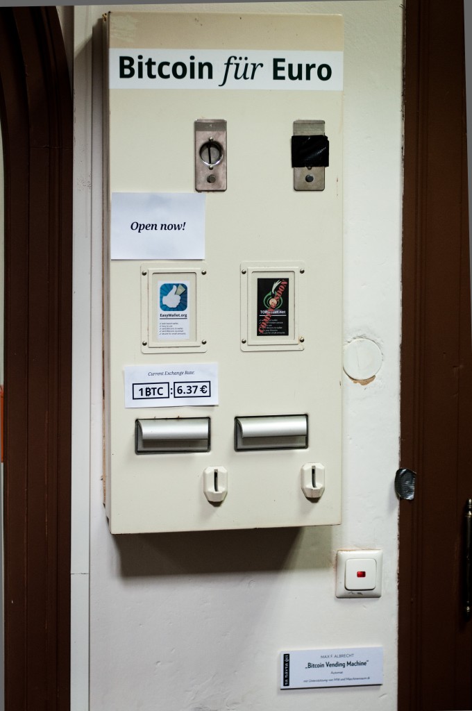 » Bitcoin Vending Machine Exchange Euro coins for Bitcoin (wallets